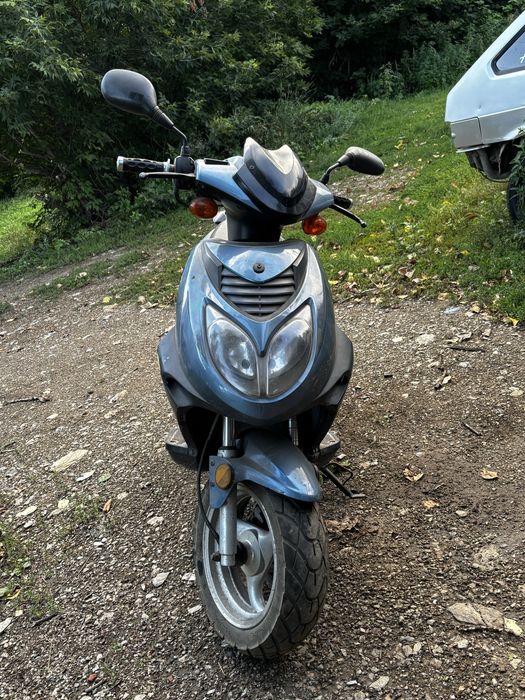 Продам скутер Raser lupus