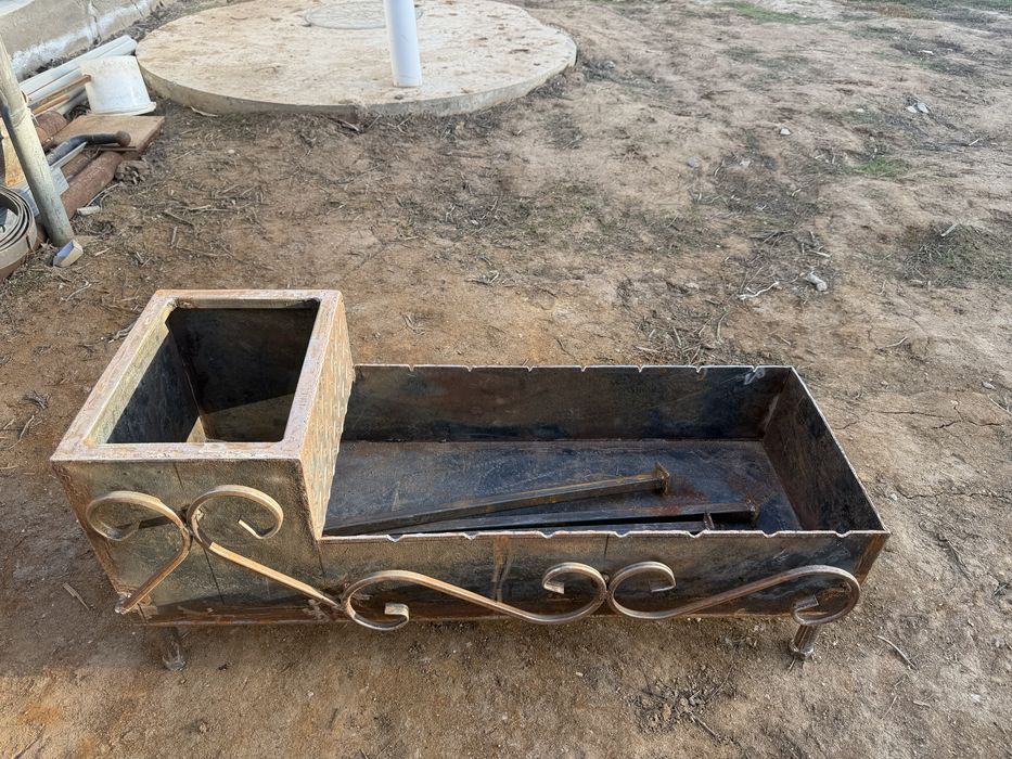 Продам мангал с ножками