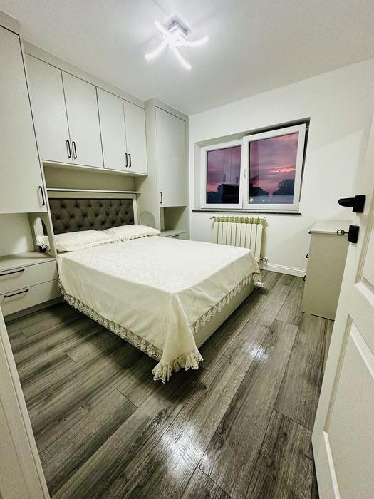 Apartament 3 camere, balcon, etaj 2, 380 EUR