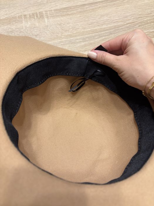 Зимна шапка с периферия