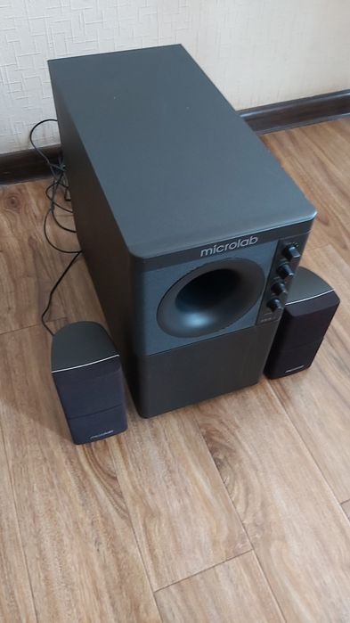Сабвуфер колонка Microlab 1- m700 sabbufer kolonka. 2 - Microlab x3