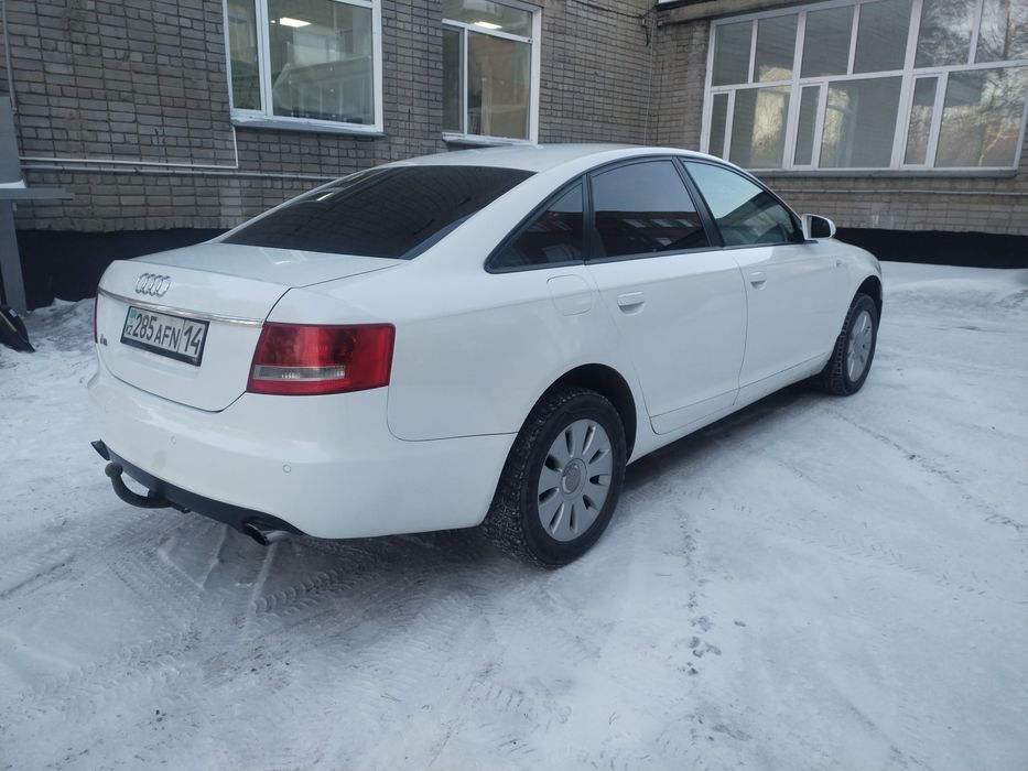 Продам Ауди А6С6 механика 2.4