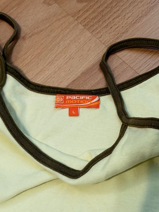 Pacific motion tank top