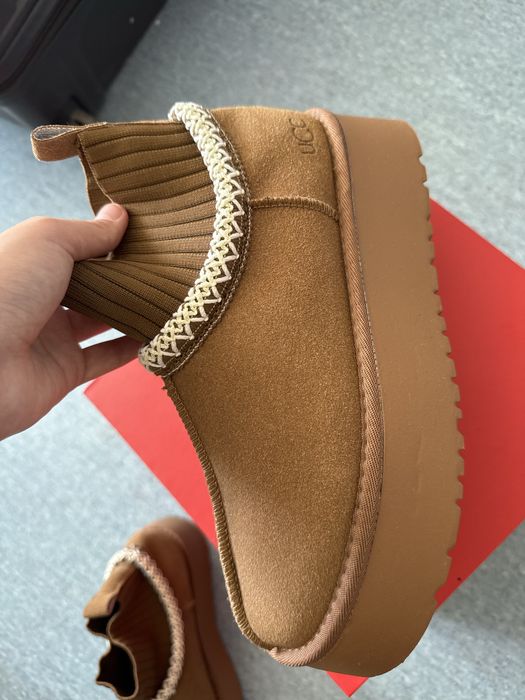 Продам женские угги