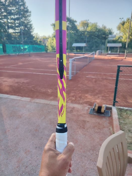 Продавам тенис ракета Babolat Rafa. Перфектна