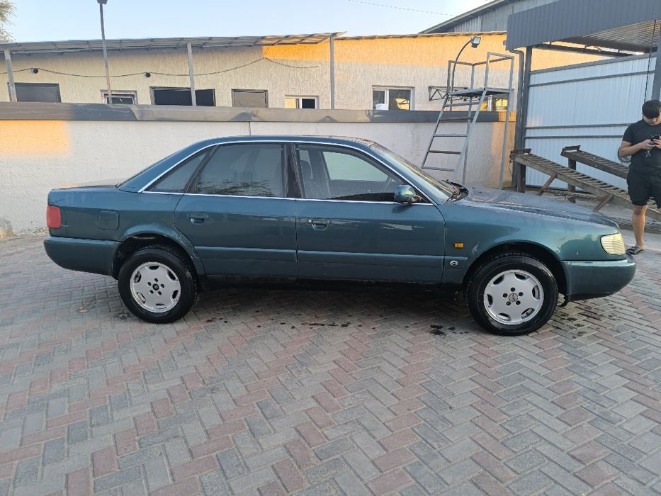 Ауди а6 в хорошем состояний