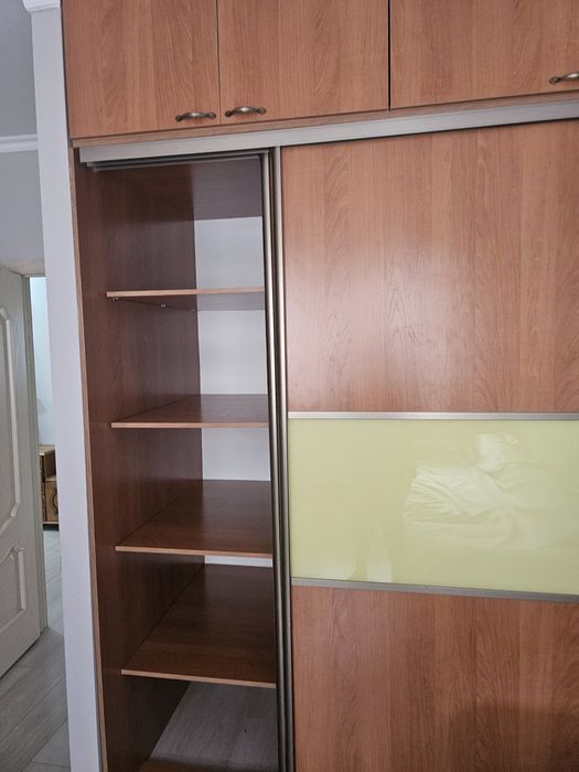 Продаем шкаф купе