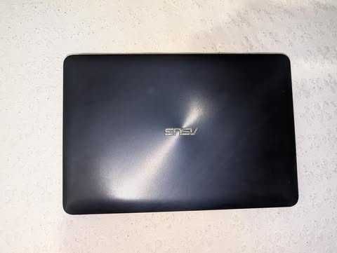 Laptop ASUS X556U