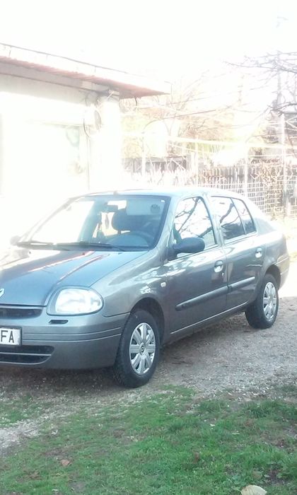 Vând Renault Clio
