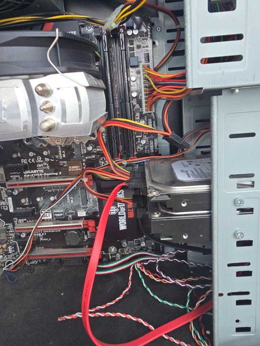 32gb RAN Компютър със Intel Core i7-6700K overclock 32 GB DDR4 FURY  3200 2x16 плочки ,2 х 1 TB дискове във raid0 за бърза работа, FSP PSU, nvme ready