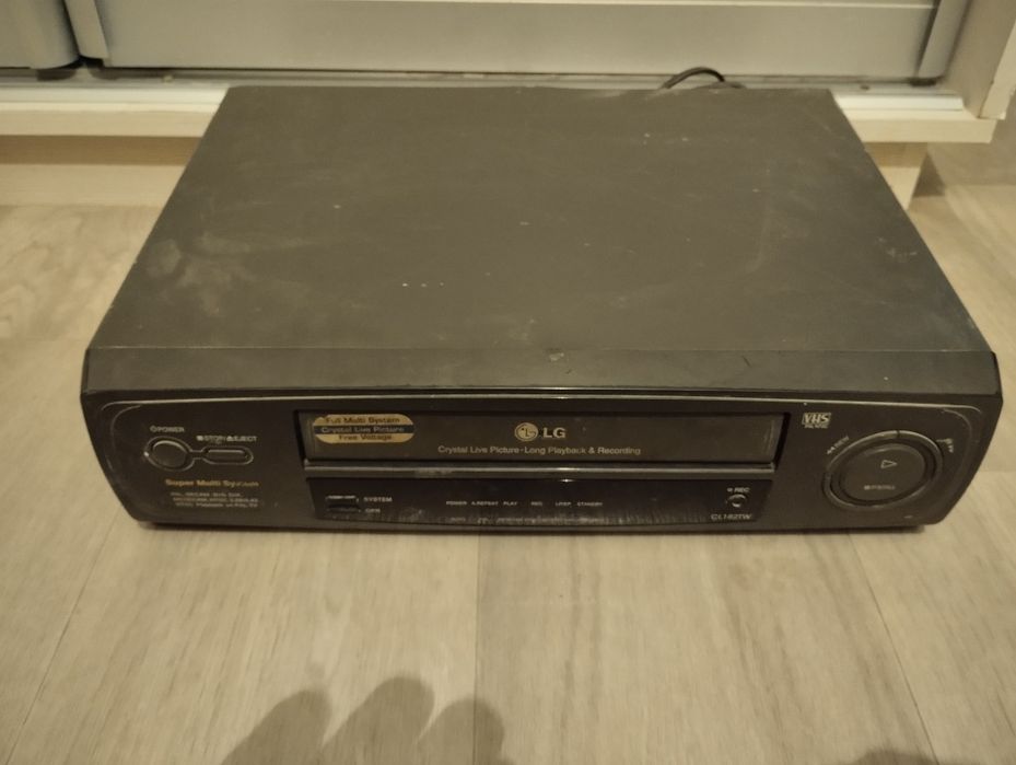 Видеомагнитафон lg жакс жагдайда жасап тур