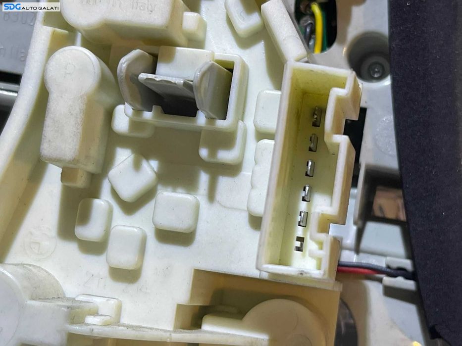 Soclu Suport Bec Becuri cu Placa Led Leduri pentru Stop Lampa Tripla Dreapta de pe Aripa Caroserie BMW Seria 3 E90 2004 - 2011 Cod 7211214