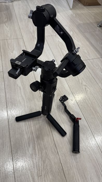 Стабилизатор DJI Ronin S