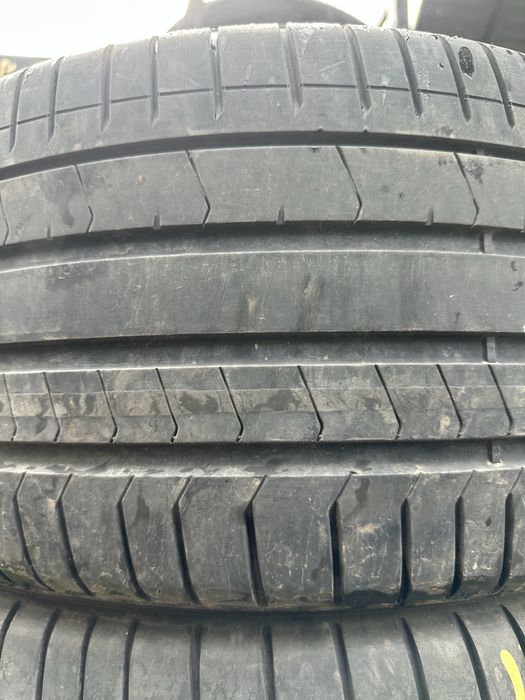 Set  2 anvelope de vara 275/35/21