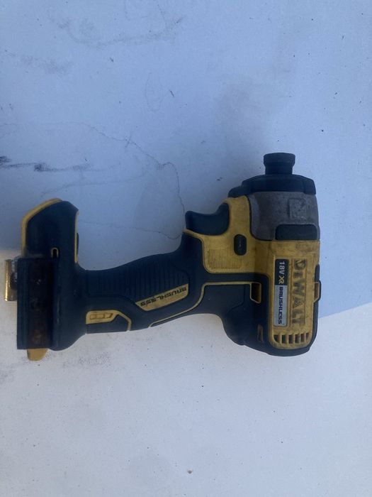 Impact Dewalt DCF 887 18v
