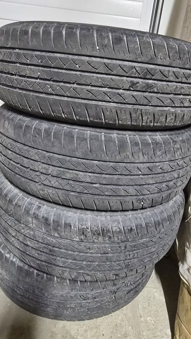 215/70/16 продам