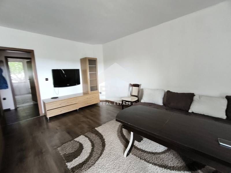 Апартамент под наем в широкия център на Хасково