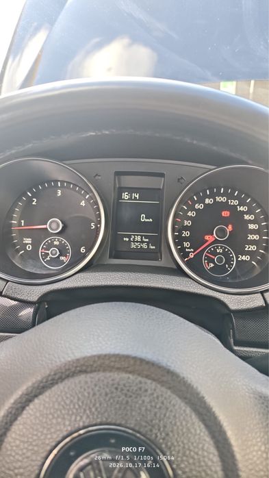 VÂND VW GOLF 6 – 1.6 TDI – 105 CP – AN 2010