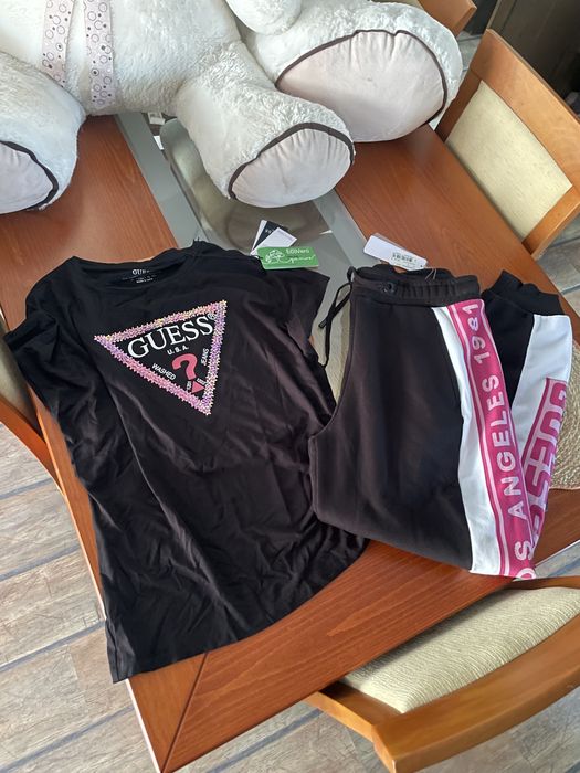 Дамска тениска и долница Guess