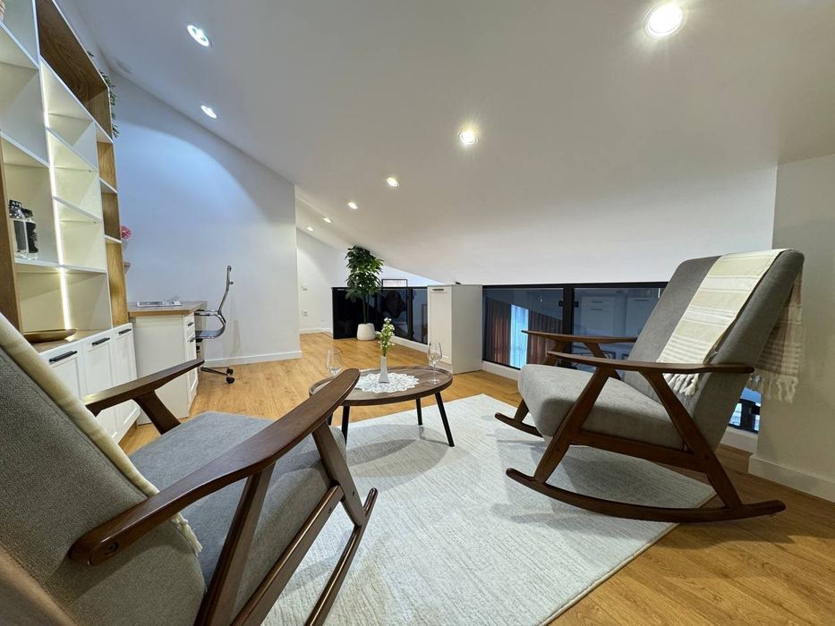 Аренда 3/10/10. С мансардой. Mirabad Palace