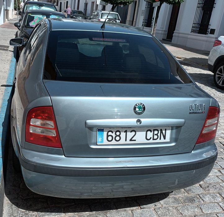 Vând autoturism skoda octavia