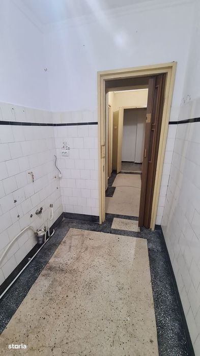 Apartament cu 2 camere de vânzare în Curtea de Argeș.