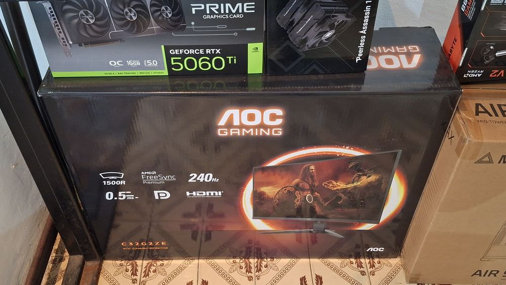 Monitor Gaming AOC C32G2ZE/BK – 31.5” Curved VA, 240Hz, Full HD