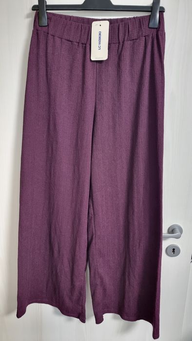 Pantaloni texturați noi