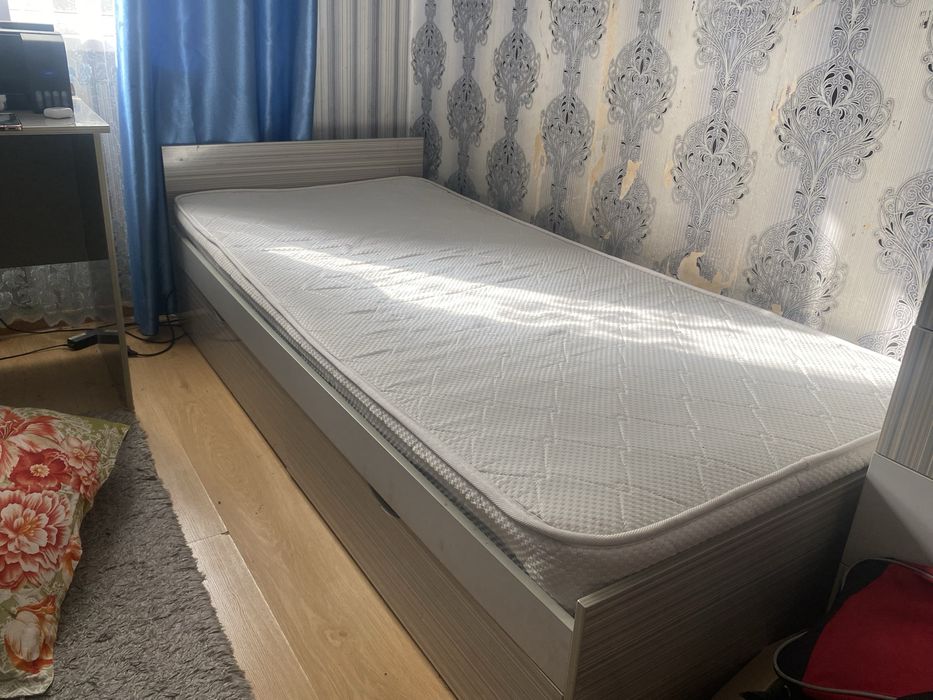 кровать полуторка