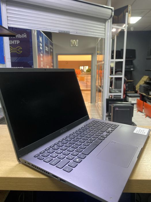 Ноутбук Asus i3-10th/RAM8/SSD256/UHD Graphics