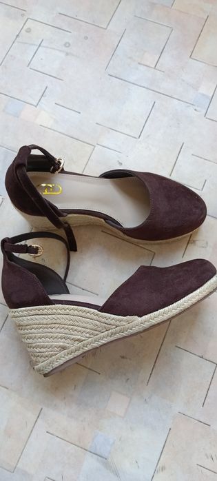 Женственные босоножки Taccardi 36