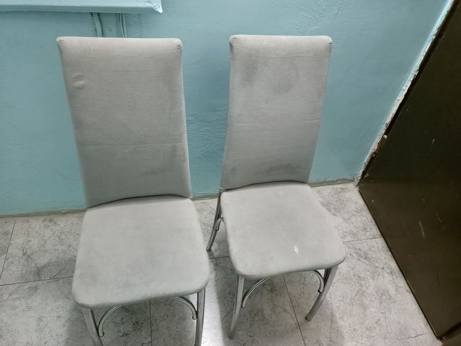 Продам четыре стула