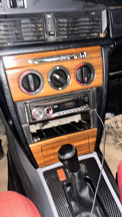 Продам запчасти 190 Мерседес