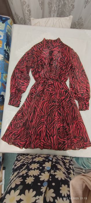 Платье с рукавом