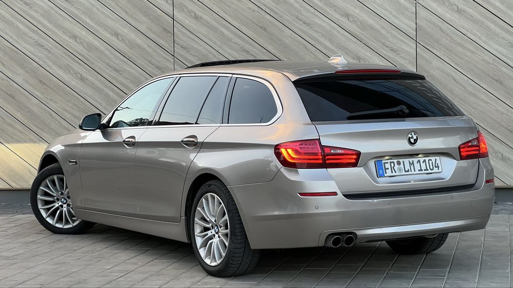 BMW Seria 5 520d xDrive F11 - Euro 6, foarte dotat, keyless go, panoramic, Harman Kardon