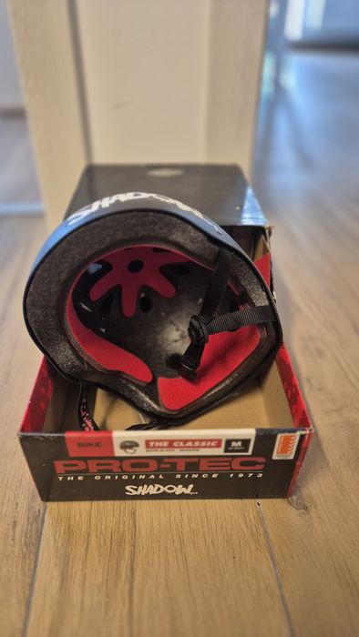 Casca Shadow marimea M noua desigilata