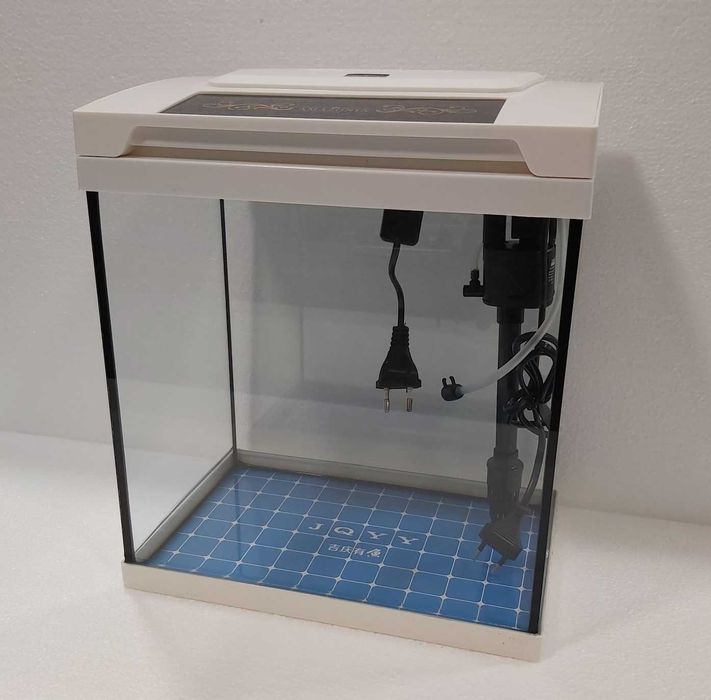 Аквариум 17 литра - оборудван