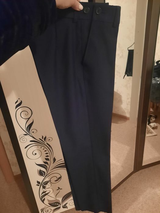 Продаю школный костюм