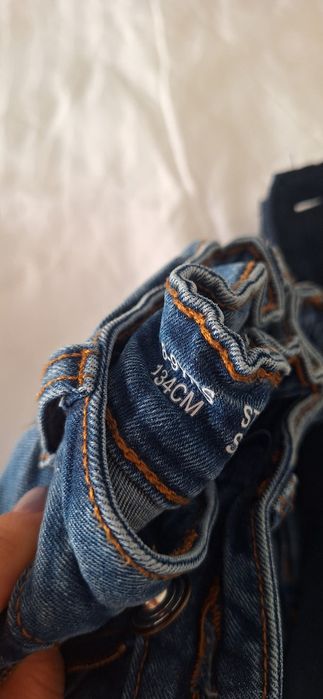 Jeans si pantaloni scoala impecabili