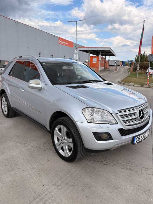 Продавам Мерцедес МЛ 320