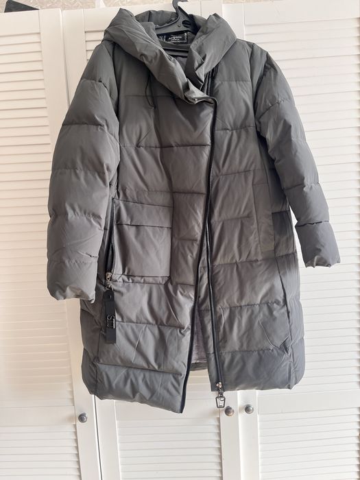 Продам зимний пуховик торг