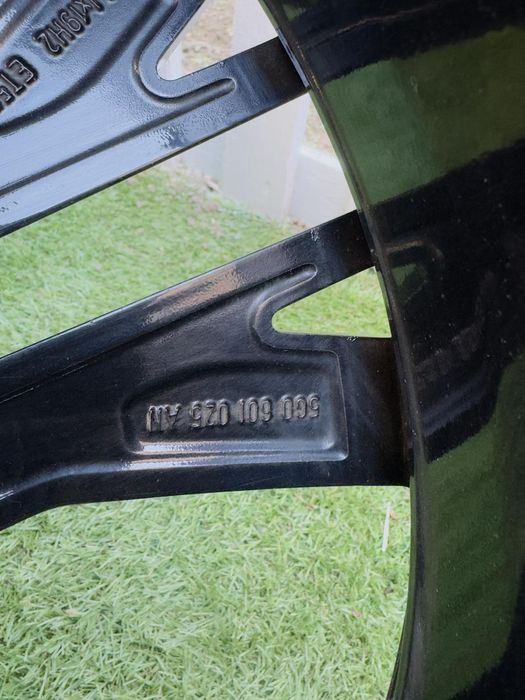 Оригинални джанти GTI .  19 цола.