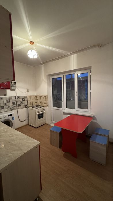 Горот. Тараз.  Сулейманова270. 3этаж 2 бөлмелі пәтер