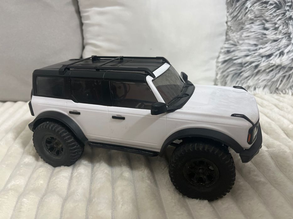 Бронко Traxxas катерач бял