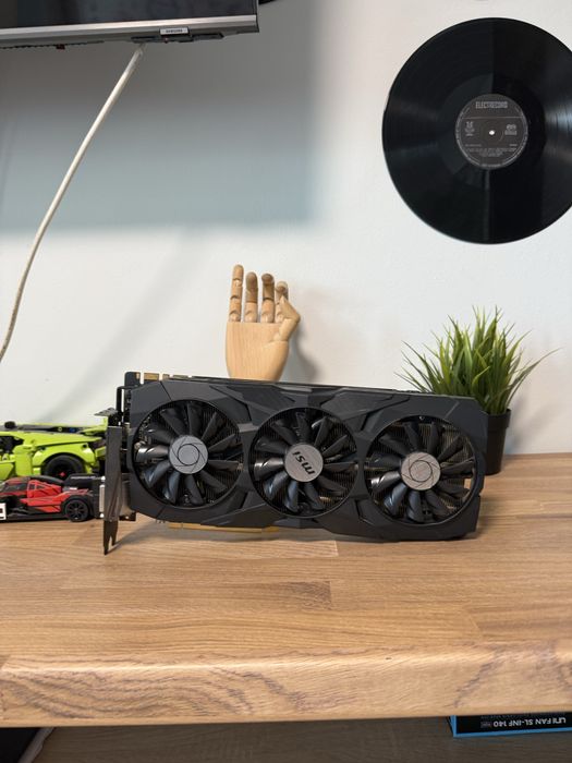 Placa Video GTX 1070 MSI Duke 8gb