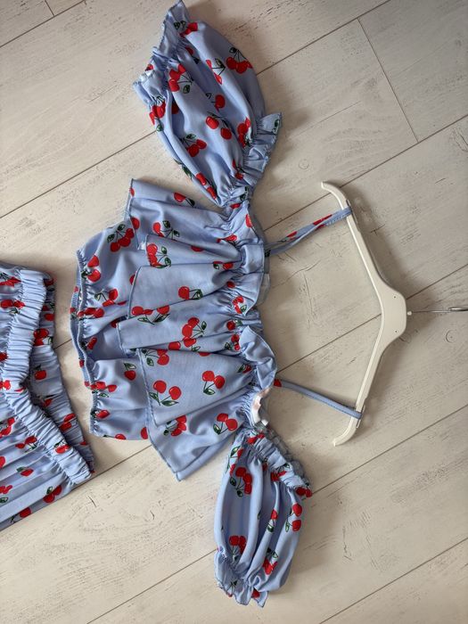 Дамски комплект с пола-панталон