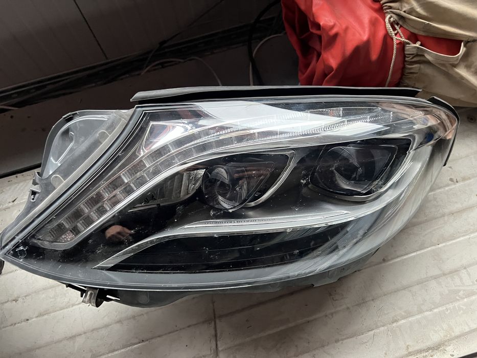 Far stanga dreapta Mercedes S W222 / cu defecte
