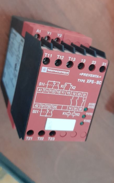 Реле безопасности Telemecanique