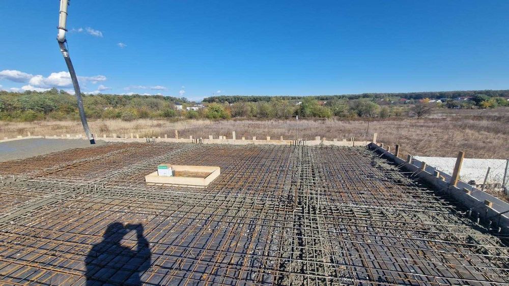 Constructii case la rosu si la cheie, începând de la 90 Euro