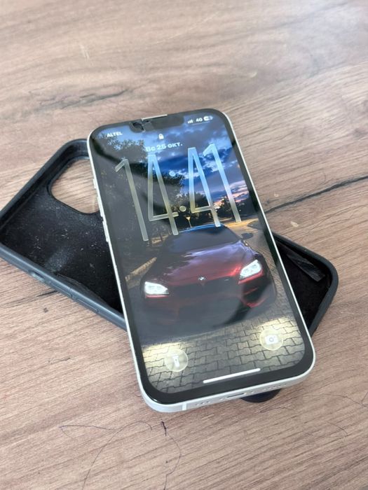 Продам iphone 13